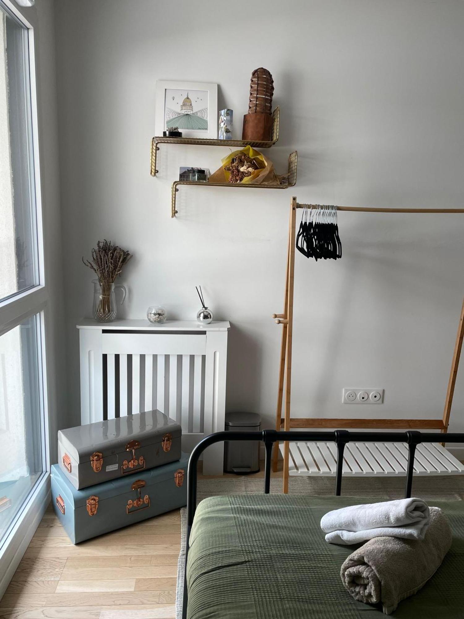 Spacious Flat With Terrasse And Parking Near Metro Баньоле Екстериор снимка